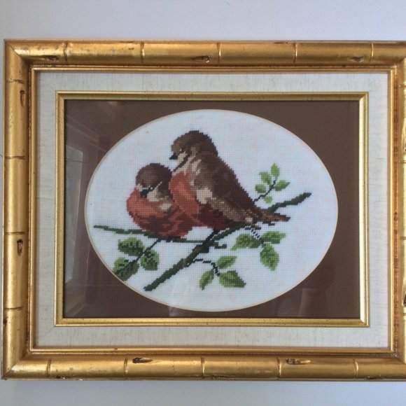 Beautiful needle art needlepoint 2 birds gold tone bamboo looking frame 16" x13" - Picture 4 of 6